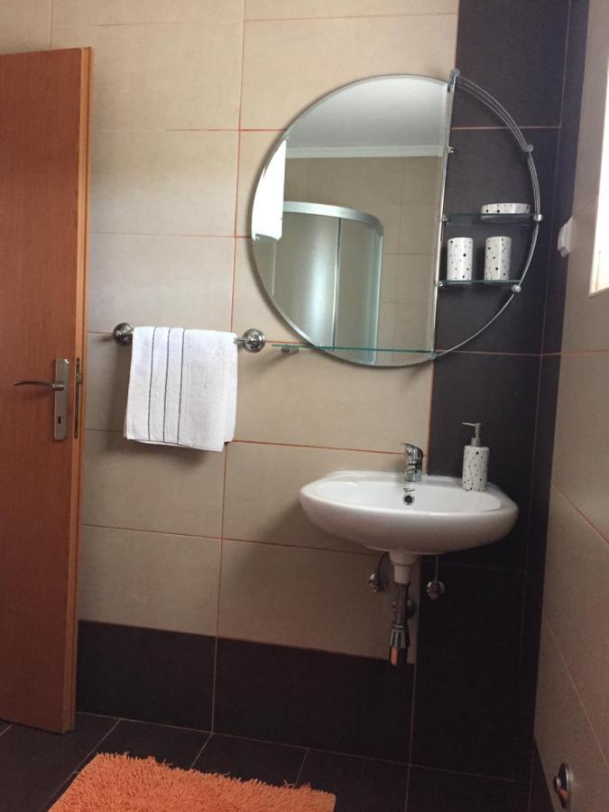Apartments Kukuruzovic Vrh  Buitenkant foto